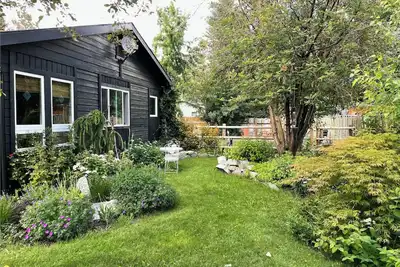 Image de Cozy 2 br\/2ba bungalow with beautiful garden close to Sun Valley!