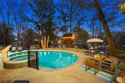 Image de Sweet Summer Night Stays for Families and Friends!