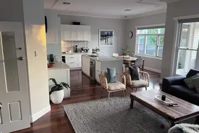 Image de Family home in central location