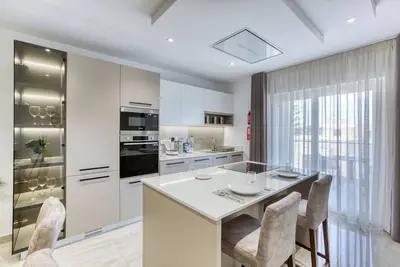Image de The whole group will enjoy easy access to everything from this centrally located place