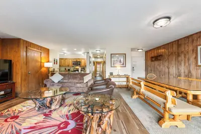 Image de Private Balcony w/ Scenic Views in a Quiet Location, Perfect for Relaxing!