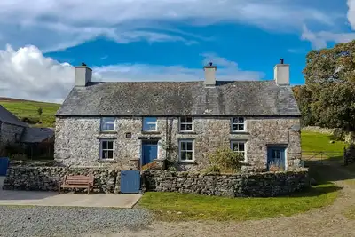 Image de Luxury Farmhouse in Mountain Location | Cwmain