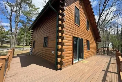 Image de Premium Lakefront Log Cabin ~Orv