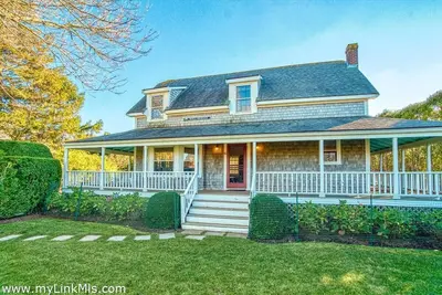 Image de Family-friendly house w/ wrap around porch in Cliff, walk to beaches & town!