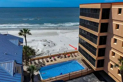 Image de Villa Madeira Stunning 3 Bedroom Beachfront, corner unit Condo.
