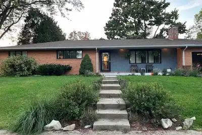 Image de Mid century Mod ranch walking distance to Psu & Downtown State college