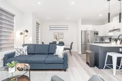 Image de Spruce Ave - 2 bed Townhouse