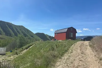 Image de Cozy Tiny Home. 30 mins from Lost Trails Ski Area and 30 mins from Salmon.