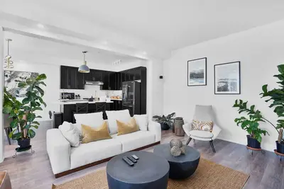 Image de Newly Renovated Modern Home near Niagara!