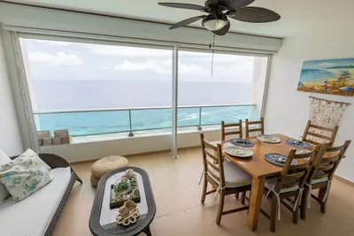 Image de Beachfront| PanoView| FullKitchen| WiFi| King Bed