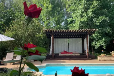 Image de Maison indépendante dans parc Arboretum de 5000m2\nExtra Zen - tout confort -