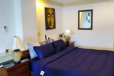 Image de Spacieux Studio, Tres Belle vue mer sur la Baie de Patong