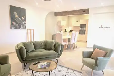 Image de Chez Diane, Maison 5* de 2 à 6 personnes, avec sauna et piscine, à Pézenas