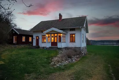 Image de Landhaus mit Eigenem Steg am Schönen Gullmarsfjord
