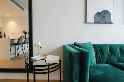 Image de Sophisticated Skyline Serenity at Southbank