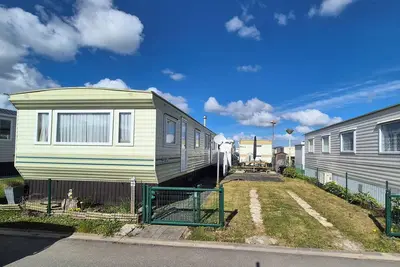 Image de Proche des dunes et de la digue - spacieux mobilhome 3 chambres Ă Westende!