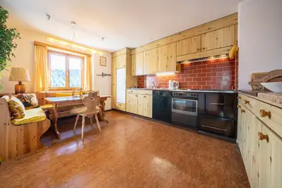 Image de Chasa Rosa 2: 2. 5-room apartment in the idyllic and sun-drenched mountain village of Vnà