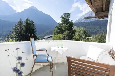 Image de Chasa Alba: Modern and exclusive 3. 5-room rooftop flat with panorama in Scuol