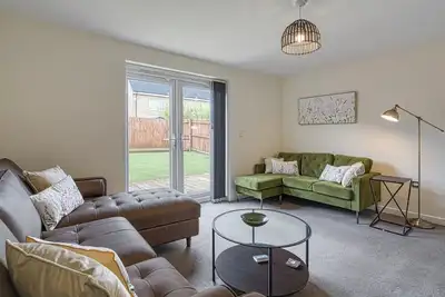 Image de Pass the Keys | Large Townhouse *Free parking and office*