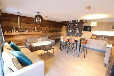 Image de Wifi, 250m du centre station, 1er étage, balcon, parking, 65m², Les Gets