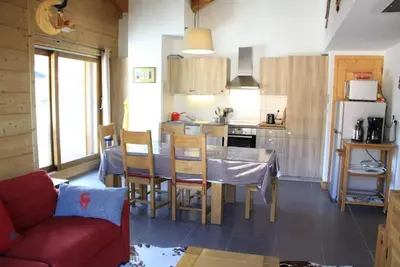 Image de 3ème étage, balcon, parking, télévision, casier à ski, 83m², Les Gets