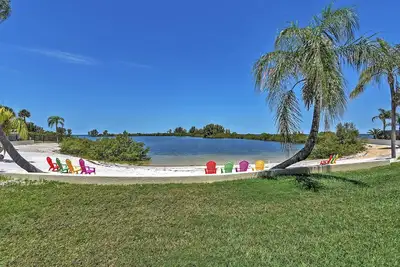 Image de Upscale Gulf Front Hudson Condo w/ Pool
