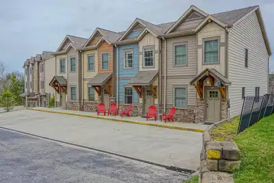 Image de Villa @ Snowshoe-King, PrivateHot Tub, Fireplace!