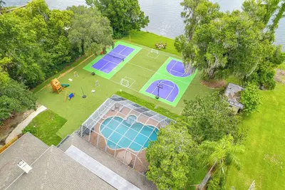 Image de Pool * Pickleball * Soccer * Basket * Sleeps 18!