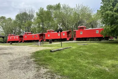 Image de Uniquely Quaint Santa Fe Train Caboose 2