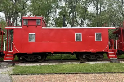 Image de Uniquely Quaint Santa Fe Train Caboose 3