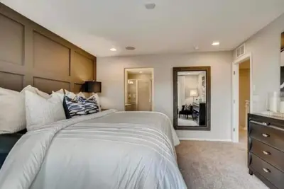 Lavish Dia Home Away from Home