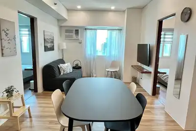 Image de Modern 2 Bedroom in Central Makati w\/ Netflix Wi-Fi Pool!