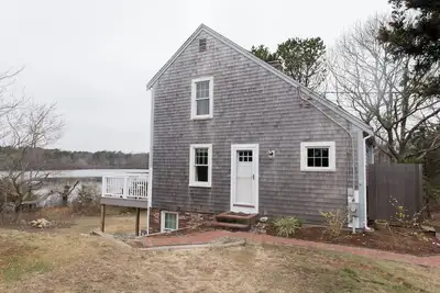 Image de Family Friendly Home on Cobbs Pond and 100 yards from Cape Cod Bay in Brewster!
