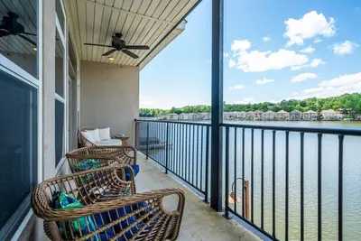 Image de Hot Springs Lake Hamilton Condo w/ Boat Slip!