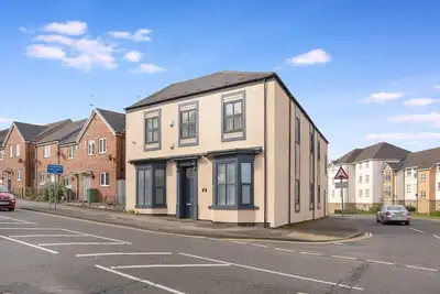 Image de New! Stylish 5-Bed Flat in Thornaby, Big groups!