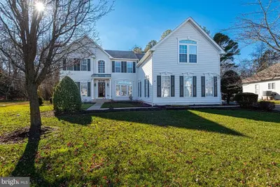 Image de Great house that is close to the beach and really close to golf