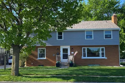 5 Bedroom house great for Eaa!