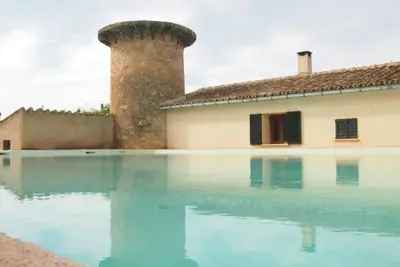 Image de Ruhiges und Gemütliches Ferienhaus mit Pool. Ideal für Familien und Haustiere!