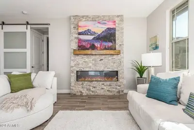 Image de Modern Troon North Condo with Custom Touches, Fire Feature & Private Guest Suite