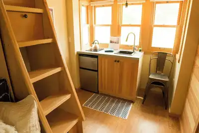 Image de American Apsen - Couple's Getaway at a Tiny House Resort near Estes Park