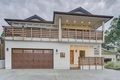 Image de 4bd/4ba Modern Lux Sonoma Home w/ Game Room+Bbq