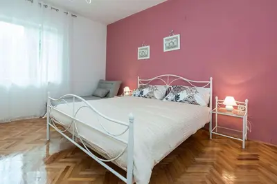 Image de Appartement de trois chambres avec la terrasse Bibinje, Zadar (A-23089-a)