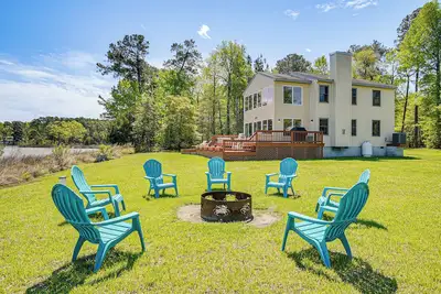 Image de Scenic Port Haywood Gem w/ Waterfront Views!