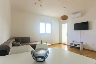 Image de Sea view modern apartment Nikic