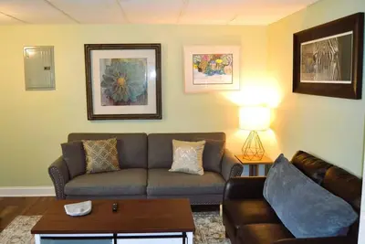 Image de A Delightful and Cozy Two-Bedroom Apartment