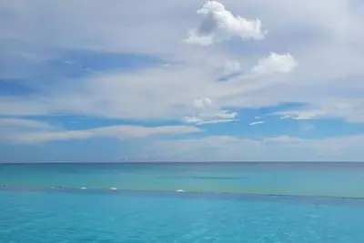 Image de Beachfront Condo Hotel With Amazing Views