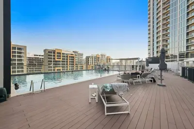 Image de First Class | 1br | Sophisticated City Living