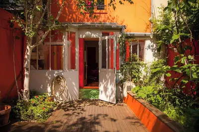 Image de Belle maison à 300 mètres de Paris.