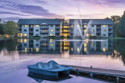 Image de Cozy Retreat: 1br King Suite @ Wyndham Tamarack