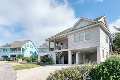 Image de Nags Head beach house with community amenities at the Village of Nags Head